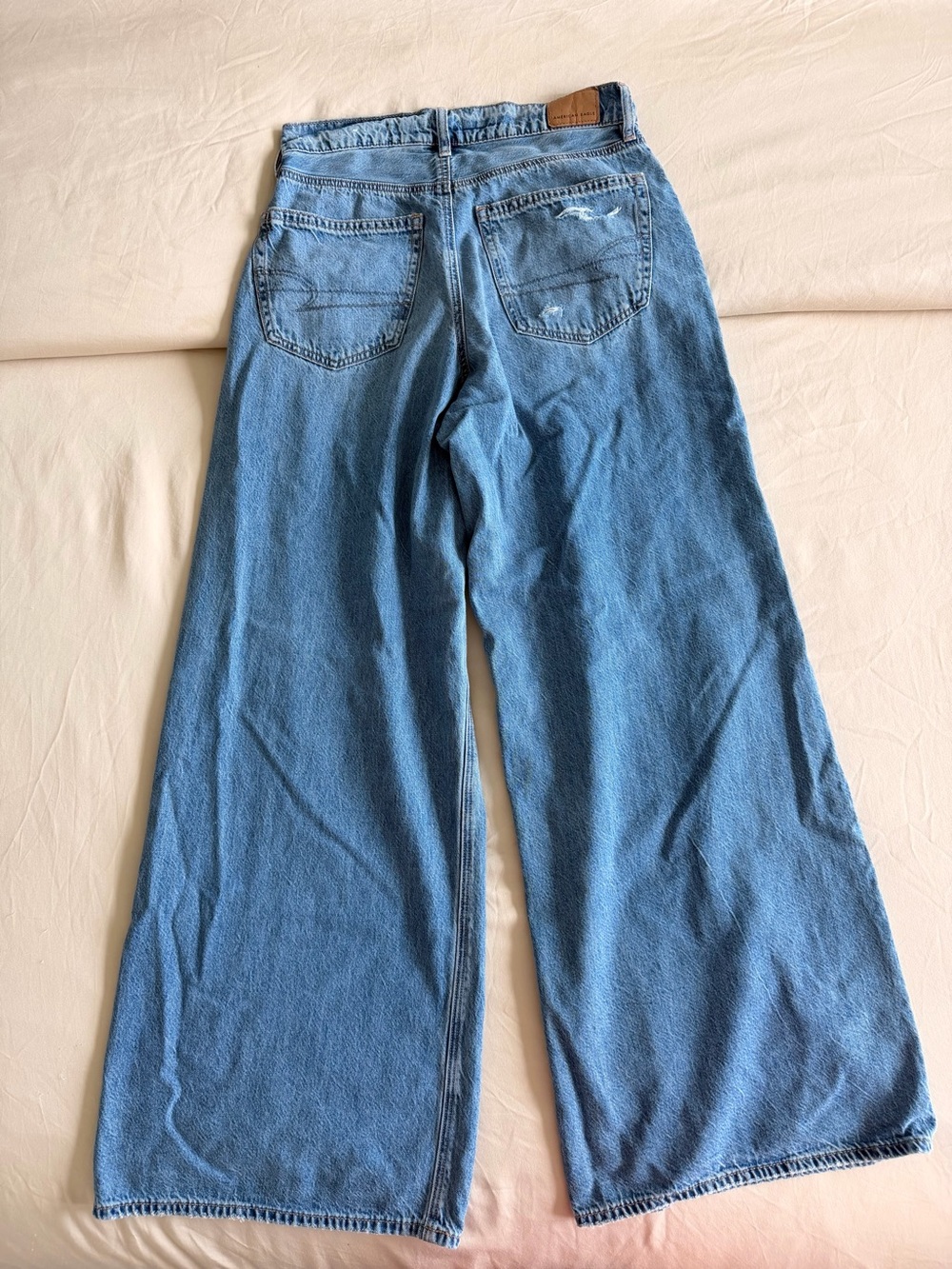 American Eagle Outfitters Light Blue Wide-Leg Jeans - Picture 2 of 3